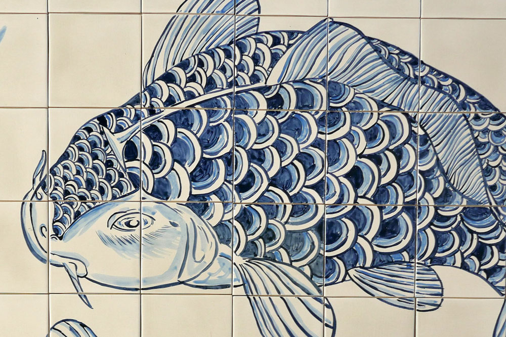 kitchen backsplash tile panel with fish