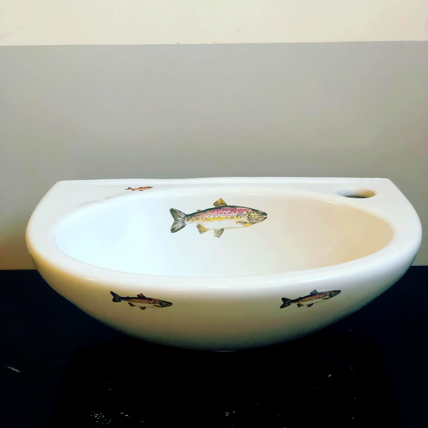 Hand painted washbasin